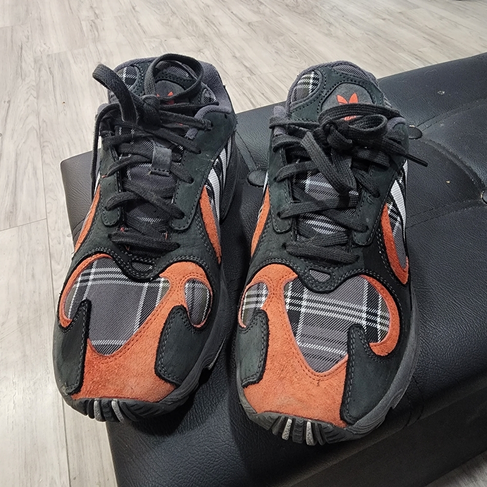 Adidas - Picture 4 of 4